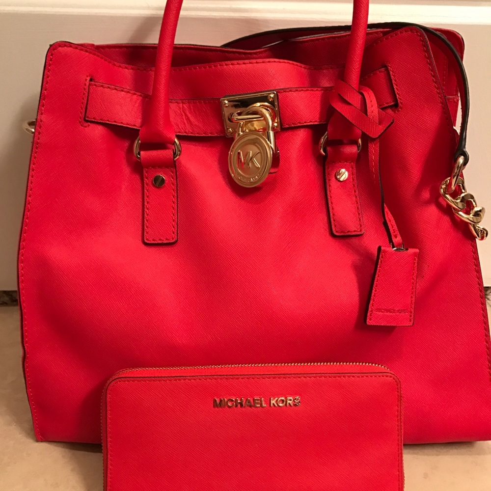 Michael Kors Hamilton Tote and wallet